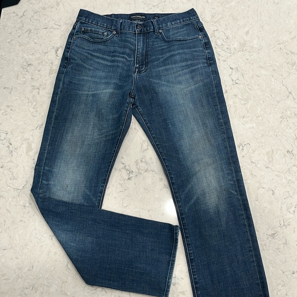 Lucky Brand 410 Athletic slim fit jeans 33x34